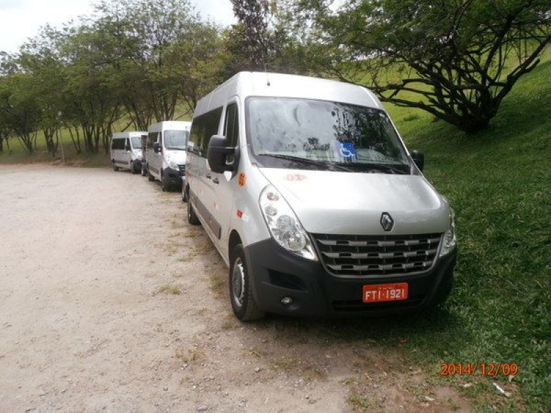 Alugar Van para Transporte de Passageiros no Jardim Flávio - Serviços de Van em SP
