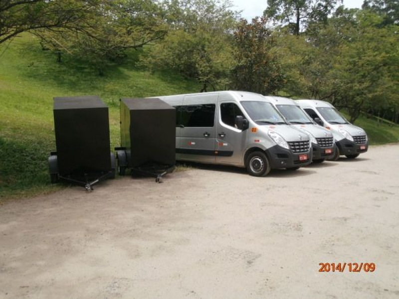 Aluguel de Vans Executivas no Conjunto Araucária - Transporte Corporativo em Van